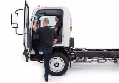 2026 Isuzu NRR Crew Cab (N-Series Class 5 Gas) 7