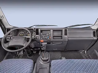 2026 Isuzu NRR Crew Cab (N-Series Class 5 Gas) 200 in Wheelbase†† 25